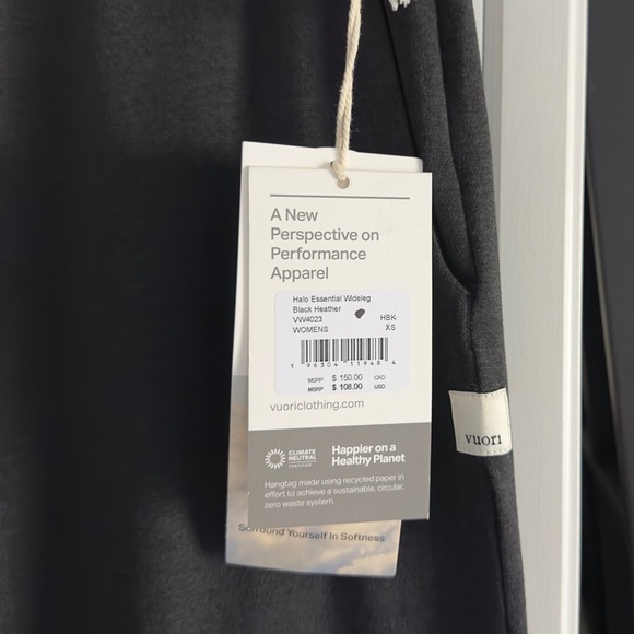 Vuori Halo Essential Wideleg Pant in Black Heather Size XS - Picture 7 of 8